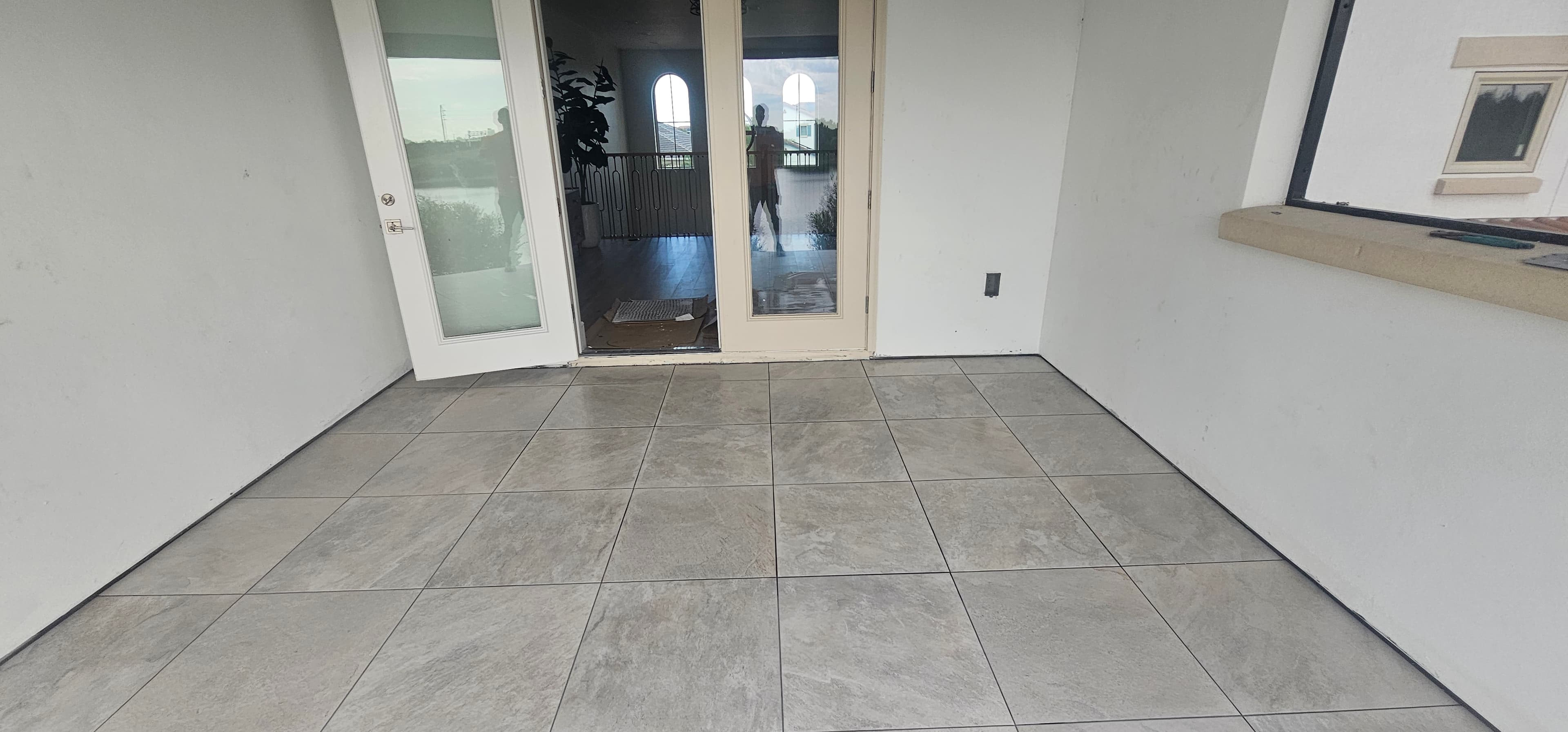 Decorative tile flooring